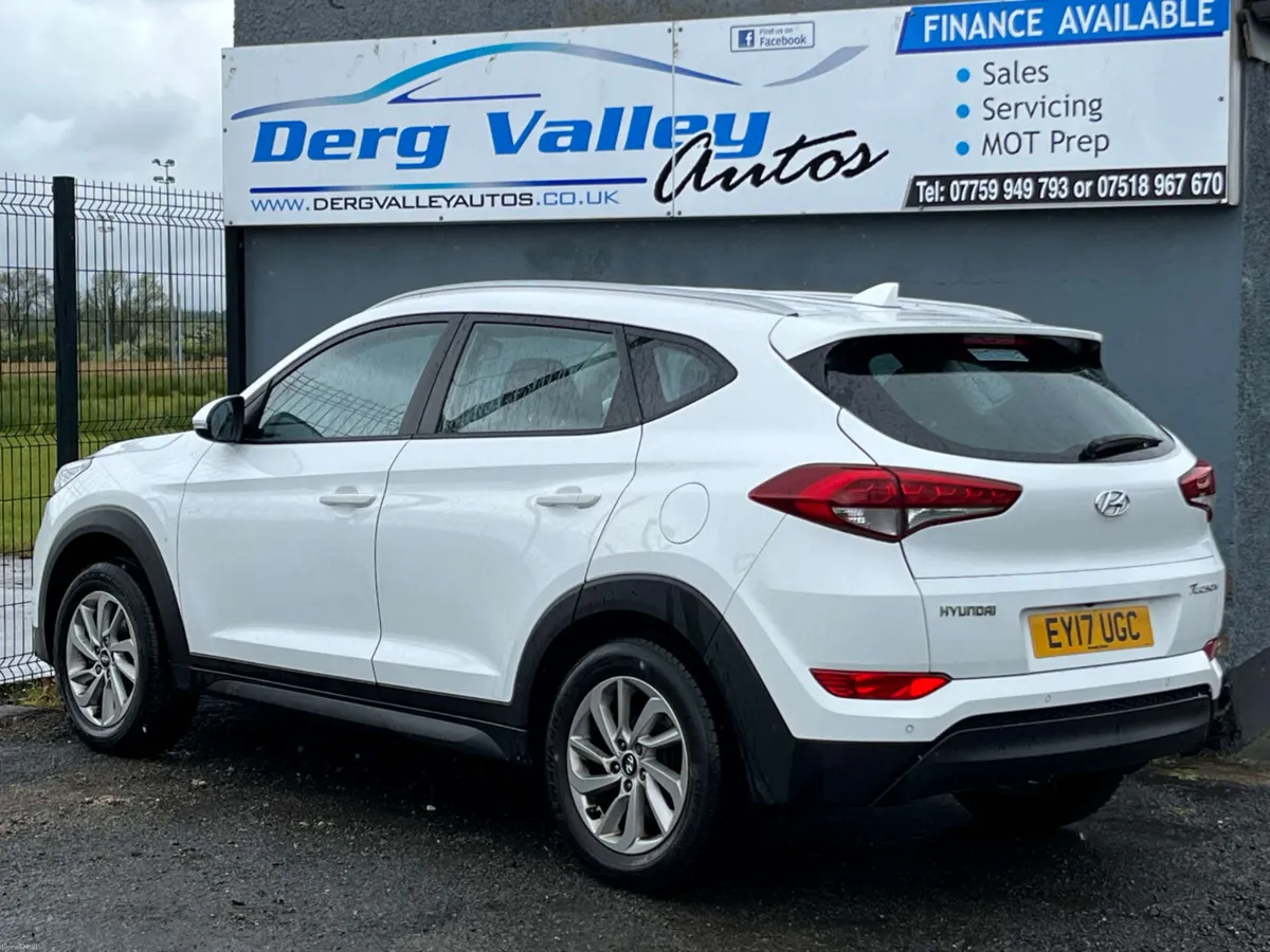 HYUNDAI TUCSON 1.7 Tucson SE Nav Blue Drive 2WD CR - Image 4