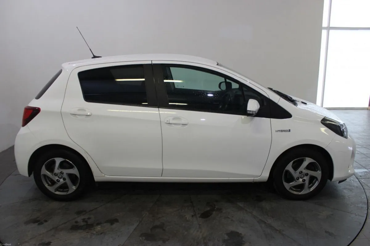 Toyota Yaris Hybrid Aura - TENDER 21 - Image 3