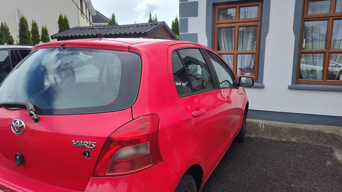Toyota Yaris 2006 - Image 3