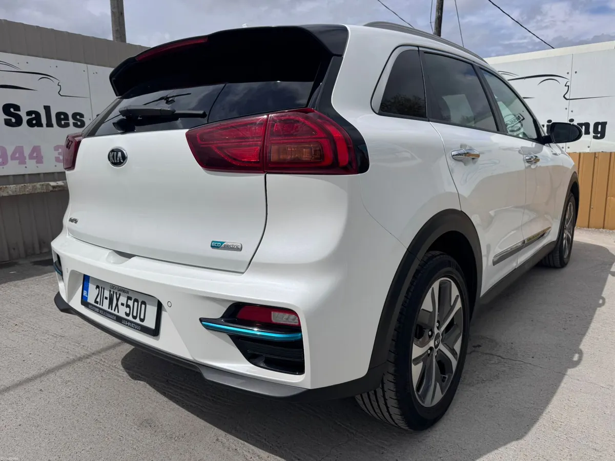 211 Kia e-Niro 64kWh Long Range Premium - Image 4