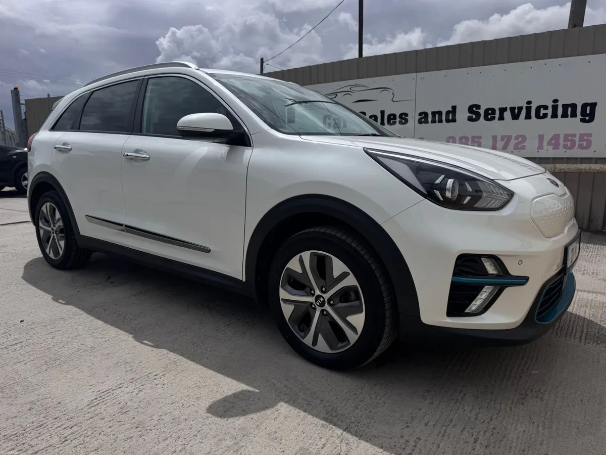 211 Kia e-Niro 64kWh Long Range Premium - Image 2