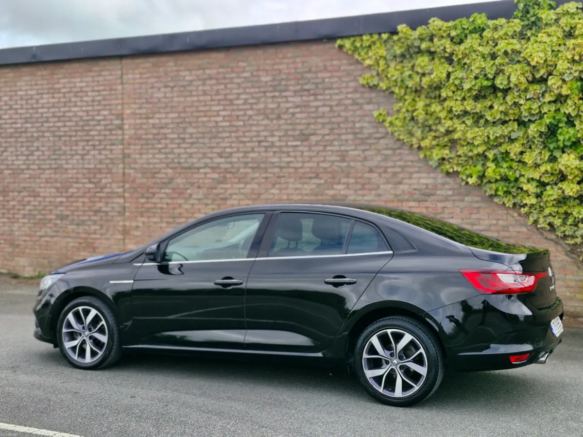 Renault Megane DYNAMIQUE FINANCE AVAILABLE - Image 3