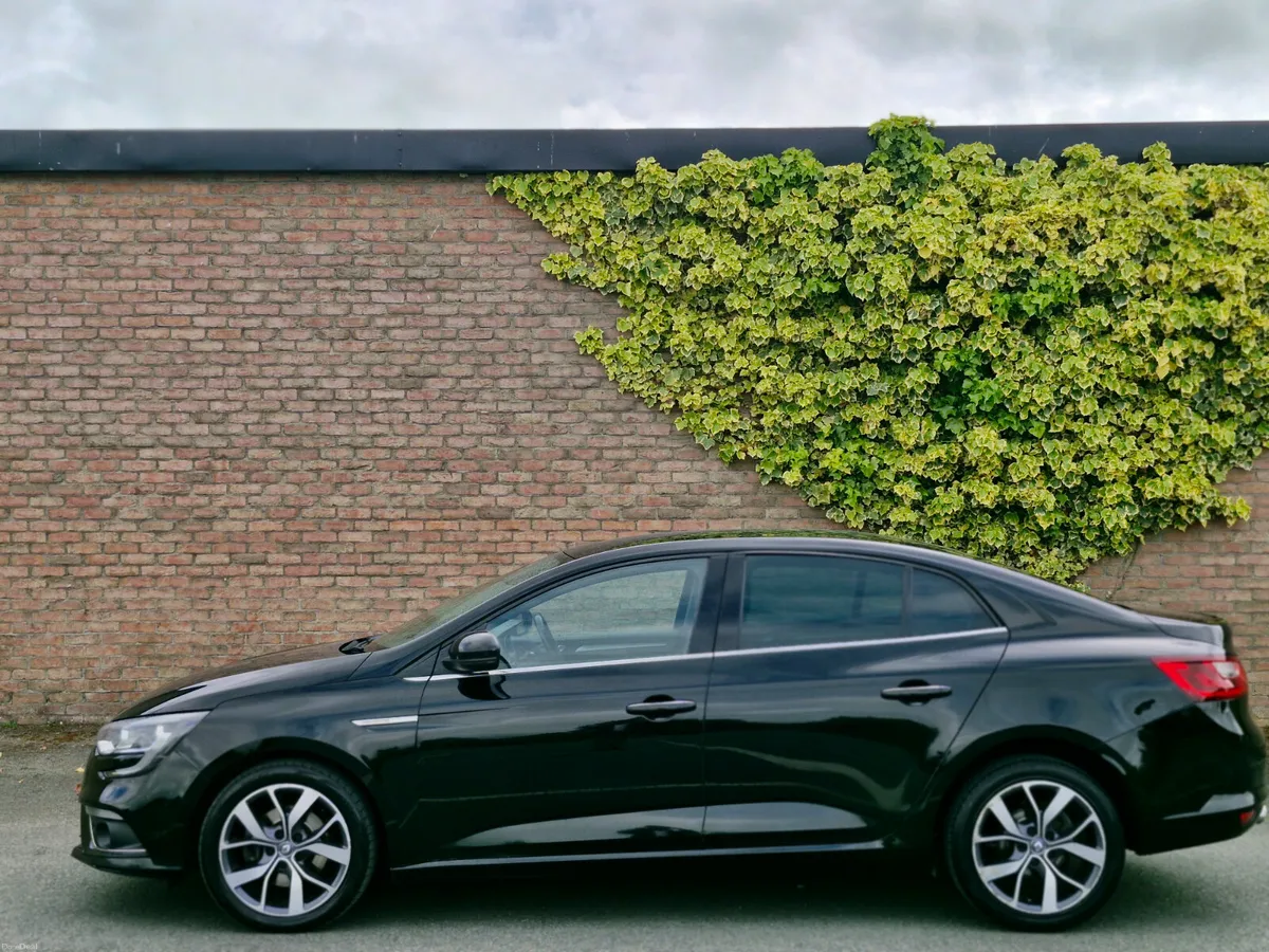 Renault Megane DYNAMIQUE FINANCE AVAILABLE - Image 4
