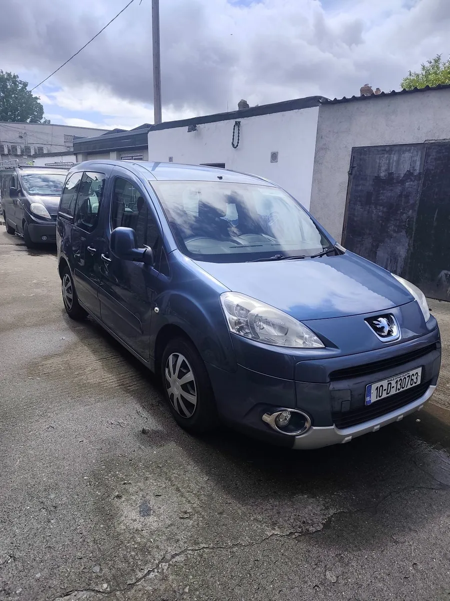 Peugeot Partner Tepee 2010 - Image 1