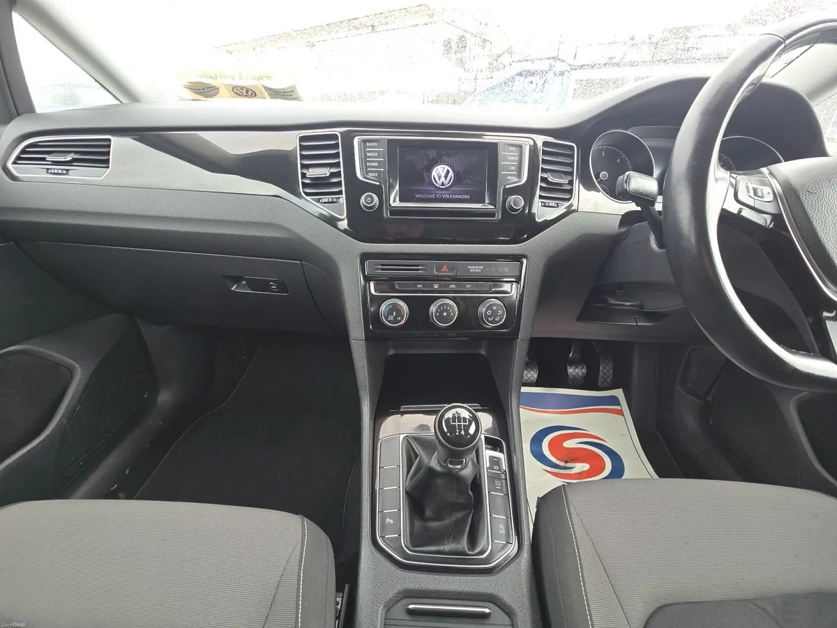 Volkswagen Golf SV Highline 2015 - Image 4