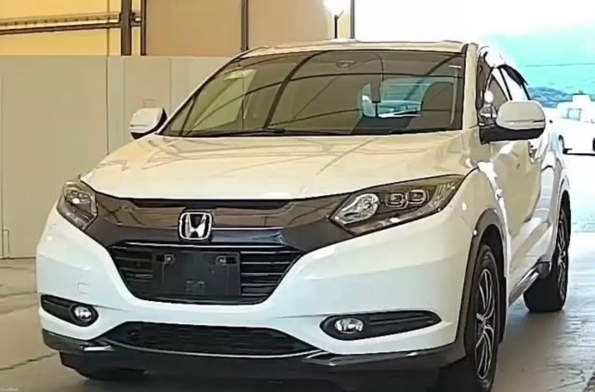 2014 Honda Vezel hybrid perfect condition - Image 2