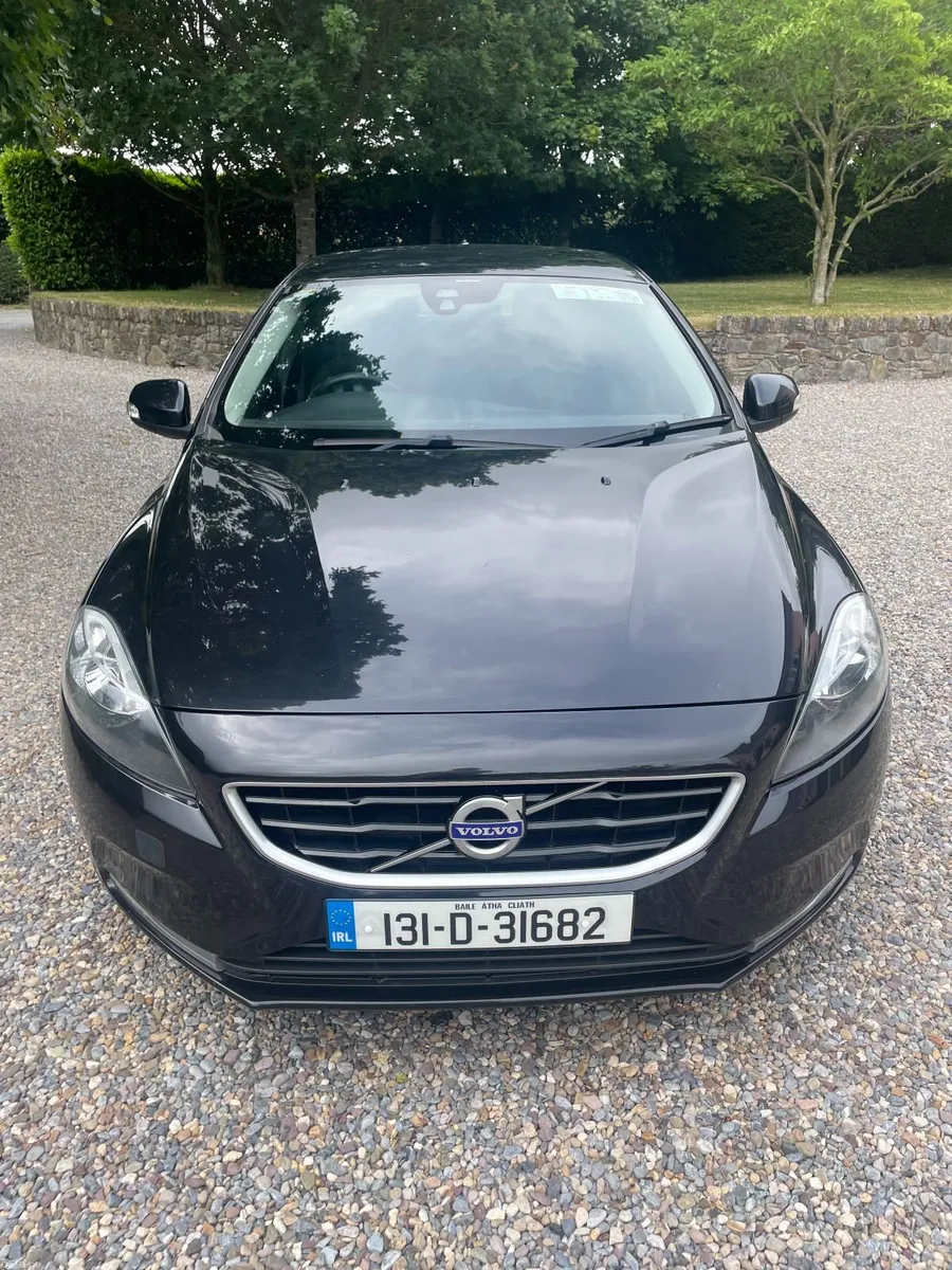 Volvo V40 2013 - Image 1