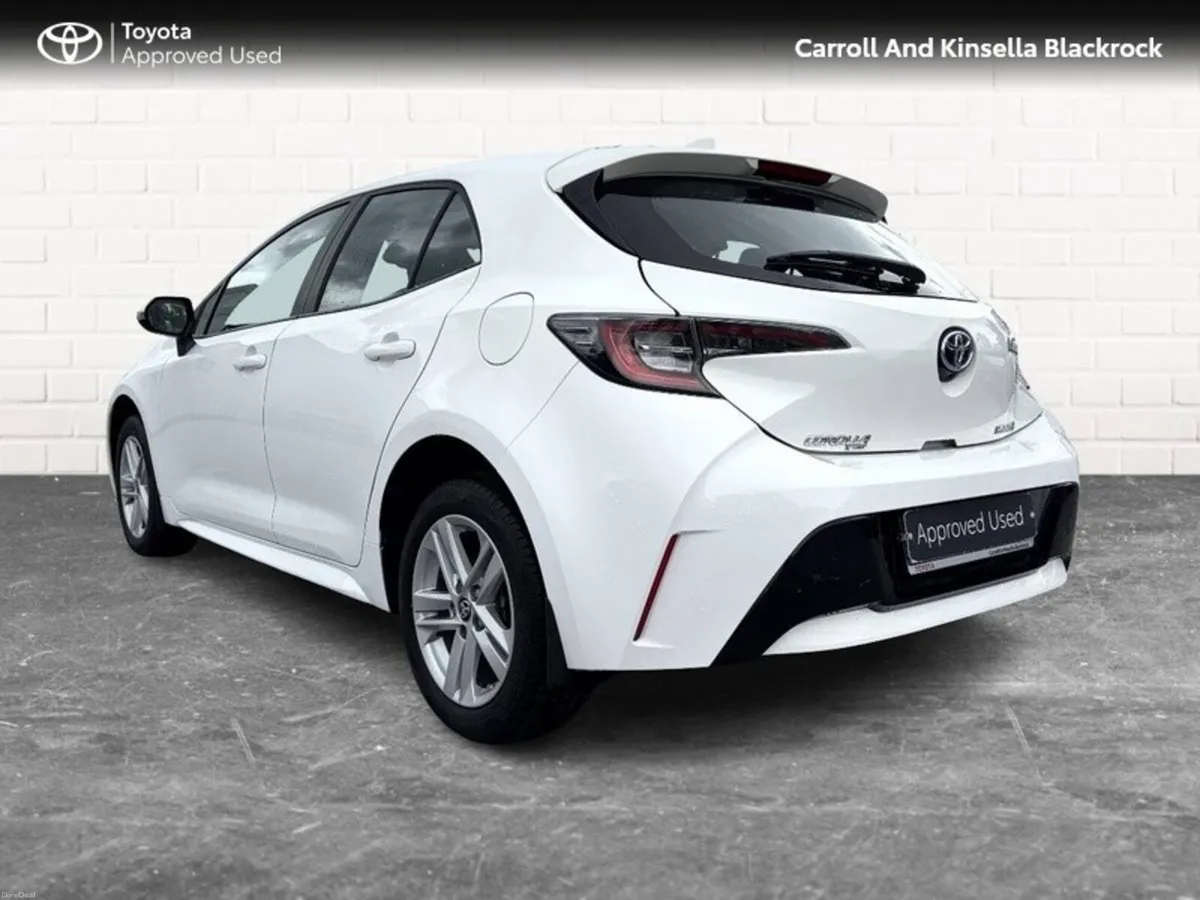 Toyota Corolla Hybrid Luna HB - Image 2