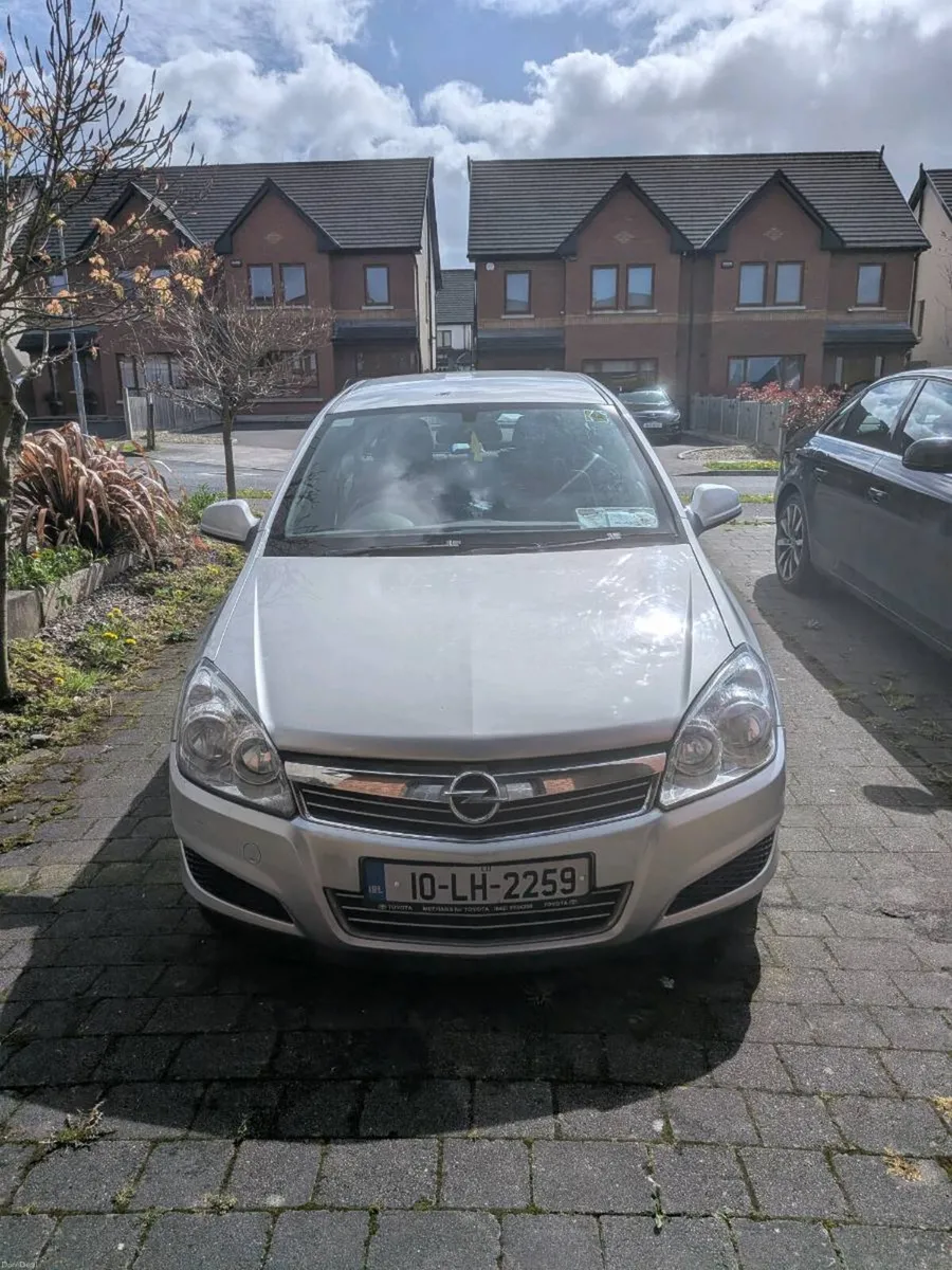 Car - Image 2