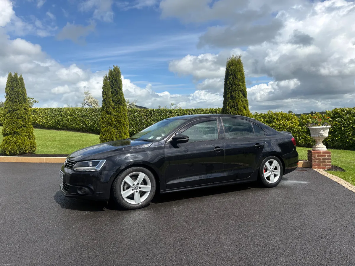 Volkswagen Jetta 2014 - Image 4