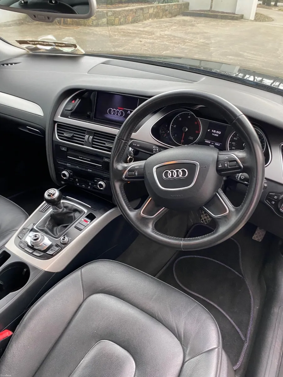 Audi A4 2013 - Image 2