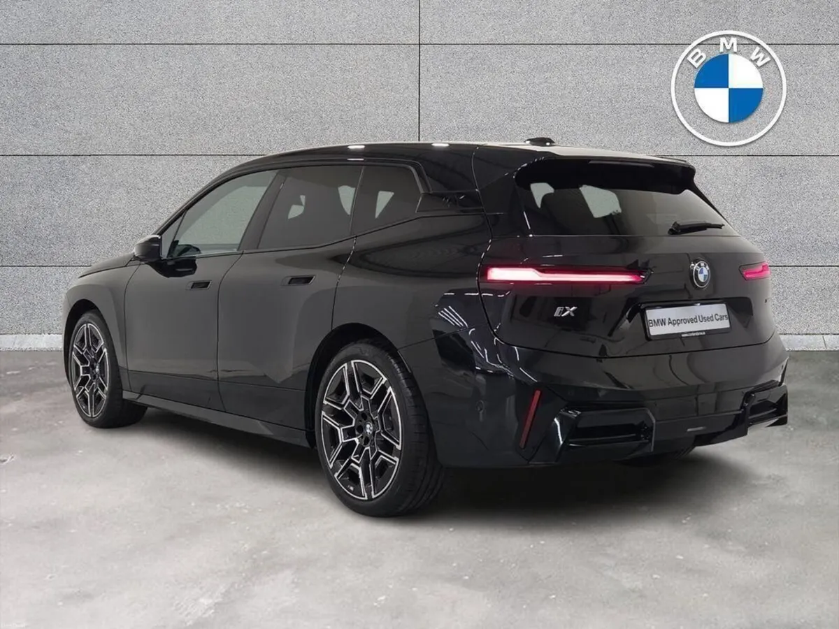 BMW iX xDrive45 M Sport - Image 3