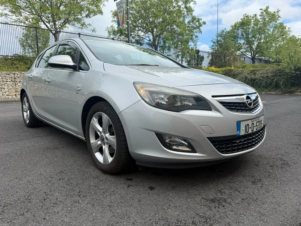 Opel Astra SRi 1.7 CDTi (NCT 01-27) - Image 1