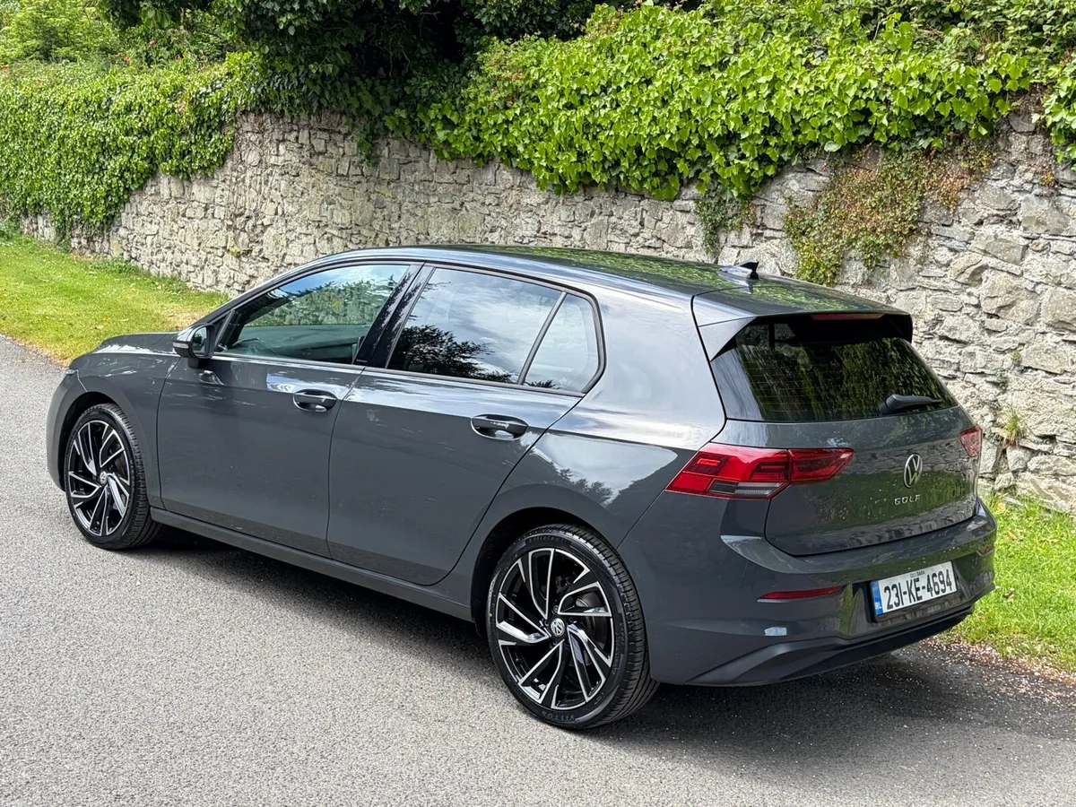2023 Volkswagen Golf 1.5 TSI Life 130 BHP - Image 4