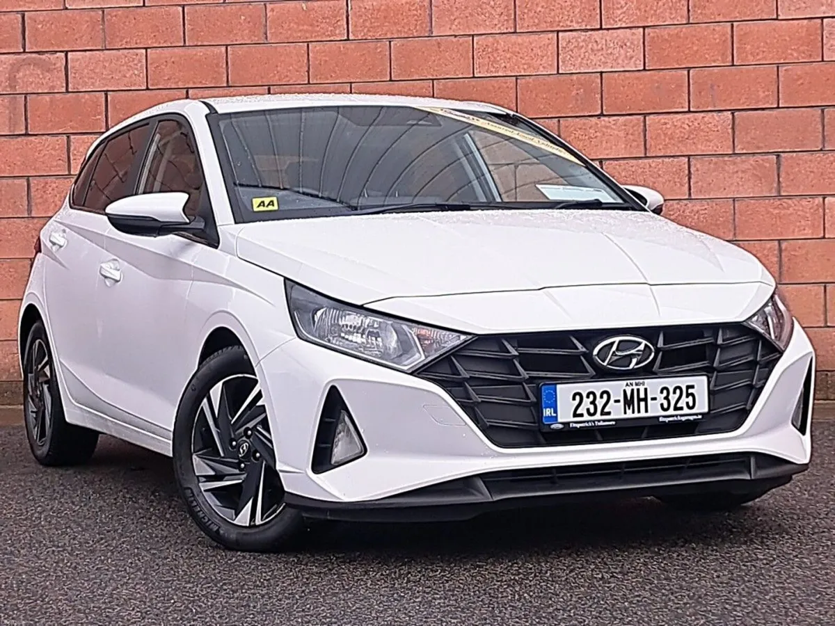 Hyundai i20 Deluxe Plus 1.2 Petrol with full servi - Image 1