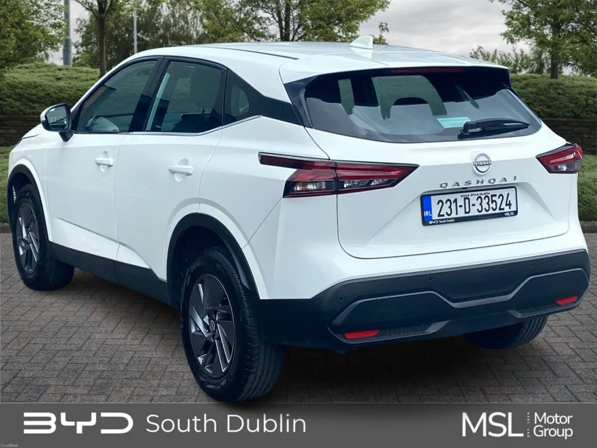 Nissan Qashqai 1.3 PET MILD HYBRID SV - Image 4