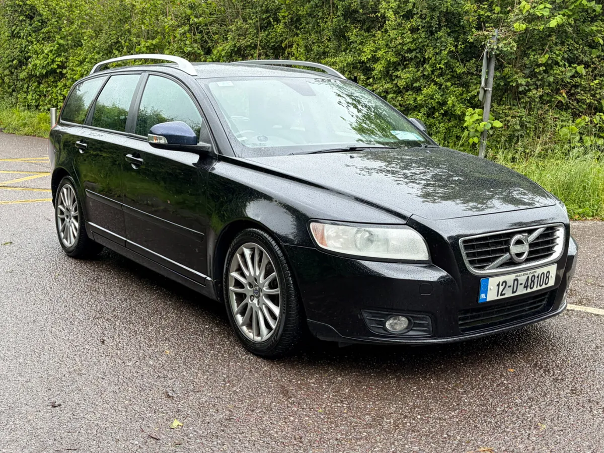 Volvo V50 2012 - Image 1