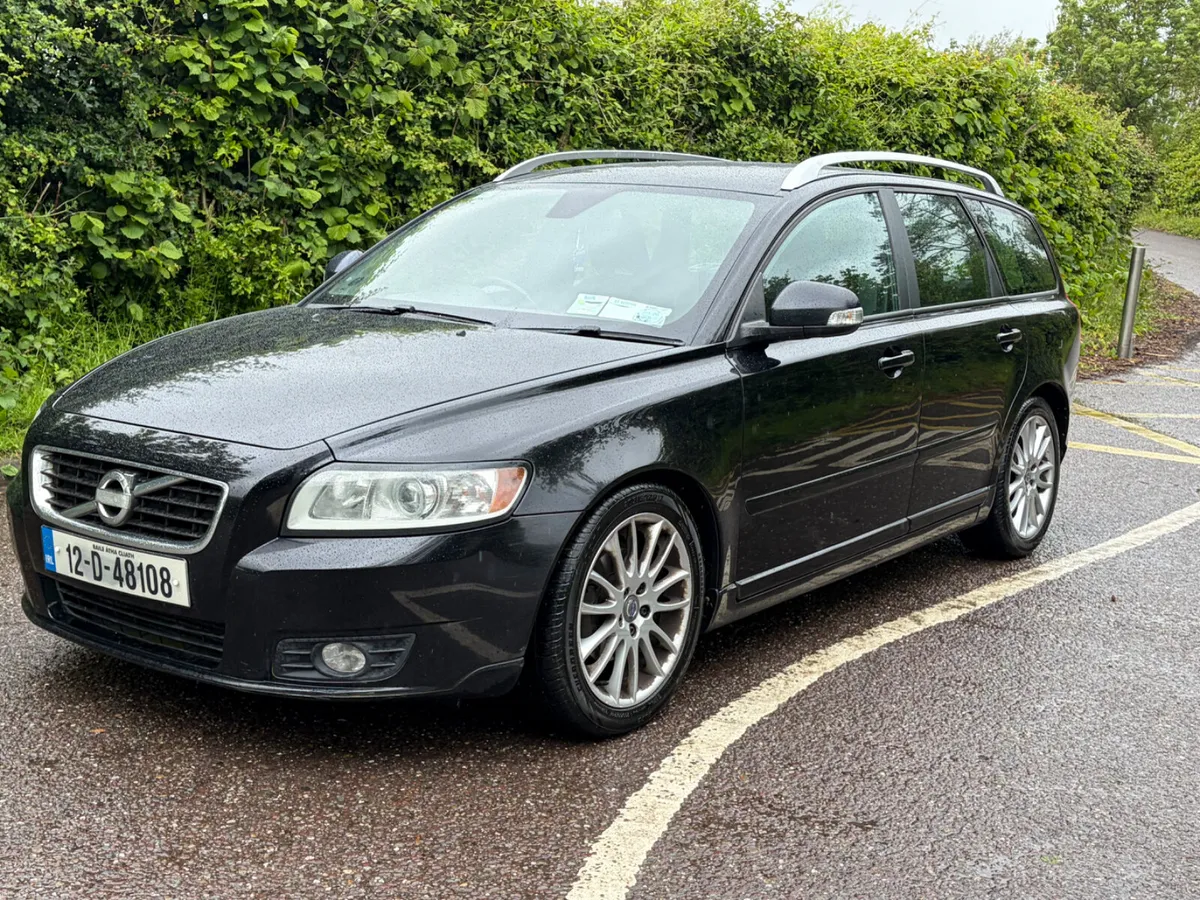 Volvo V50 2012 - Image 2