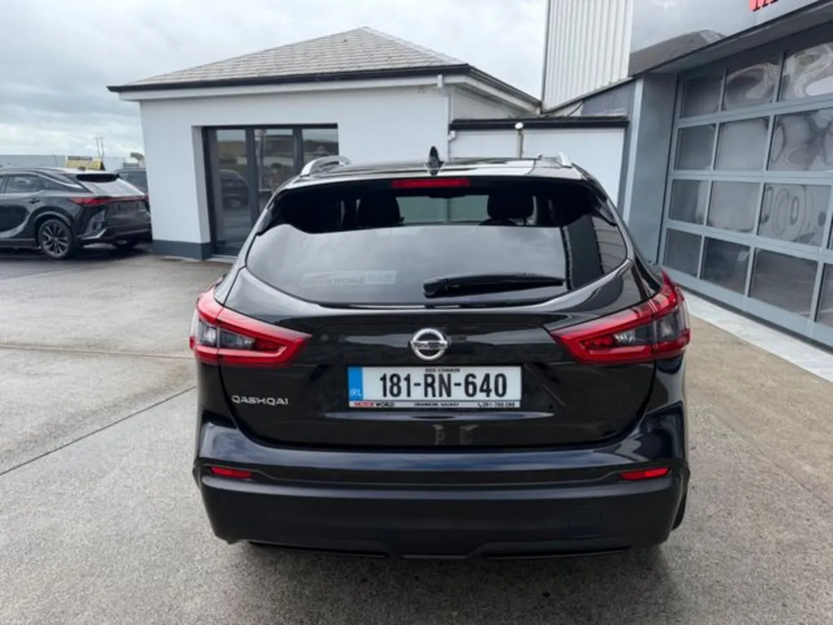 Nissan Qashqai 1.5 SV SS 18 4DR - Image 3