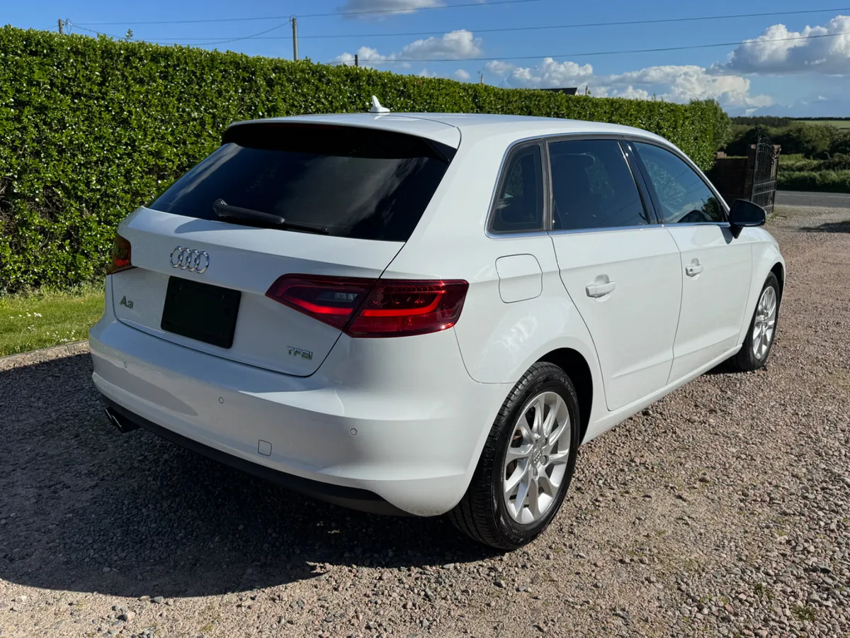 152 Audi A3 Sportback Stronic 1.4 tfsi - Image 4