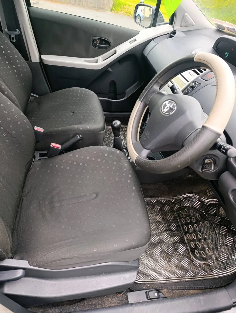Toyota Yaris - Image 5