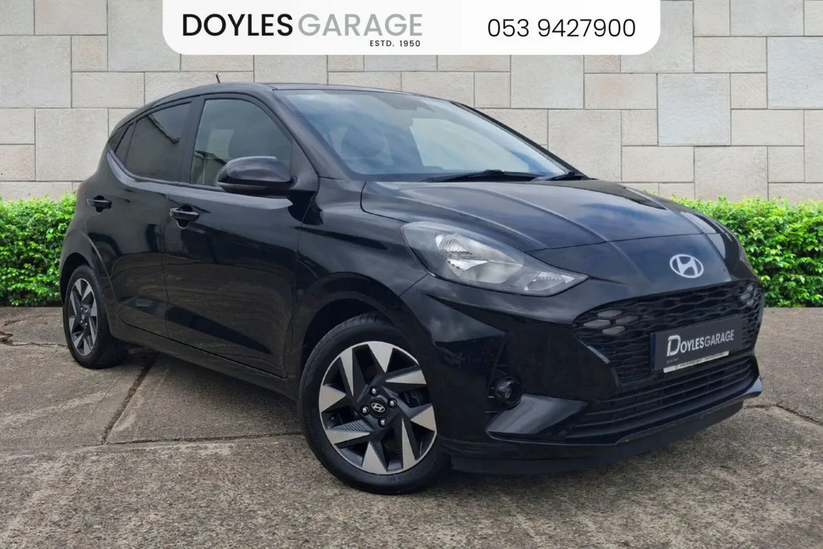 Hyundai i10 Deluxe Plus 1.0 Petrol - Image 1