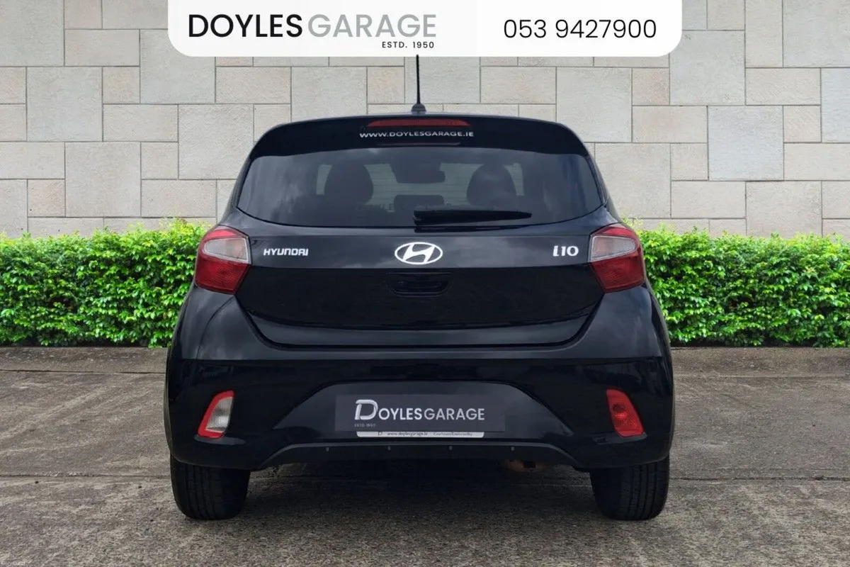 Hyundai i10 Deluxe Plus 1.0 Petrol - Image 3