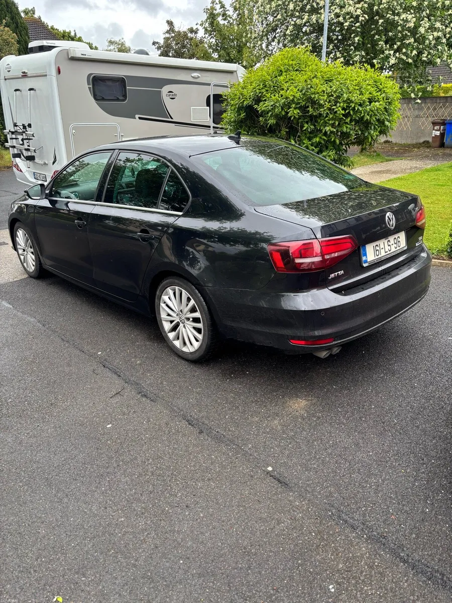 Volkswagen Jetta high line - Image 4