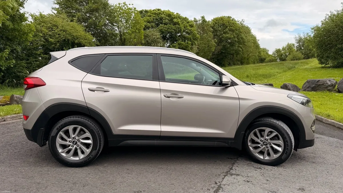 Hyundai Tucson Executive 2016 - Image 2