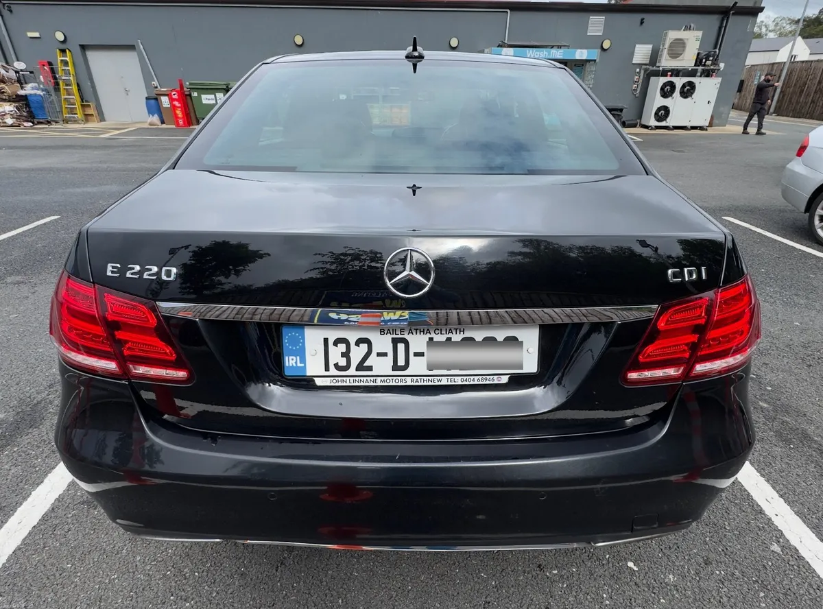 Mercedes-Benz E-Class 2013 - Image 3
