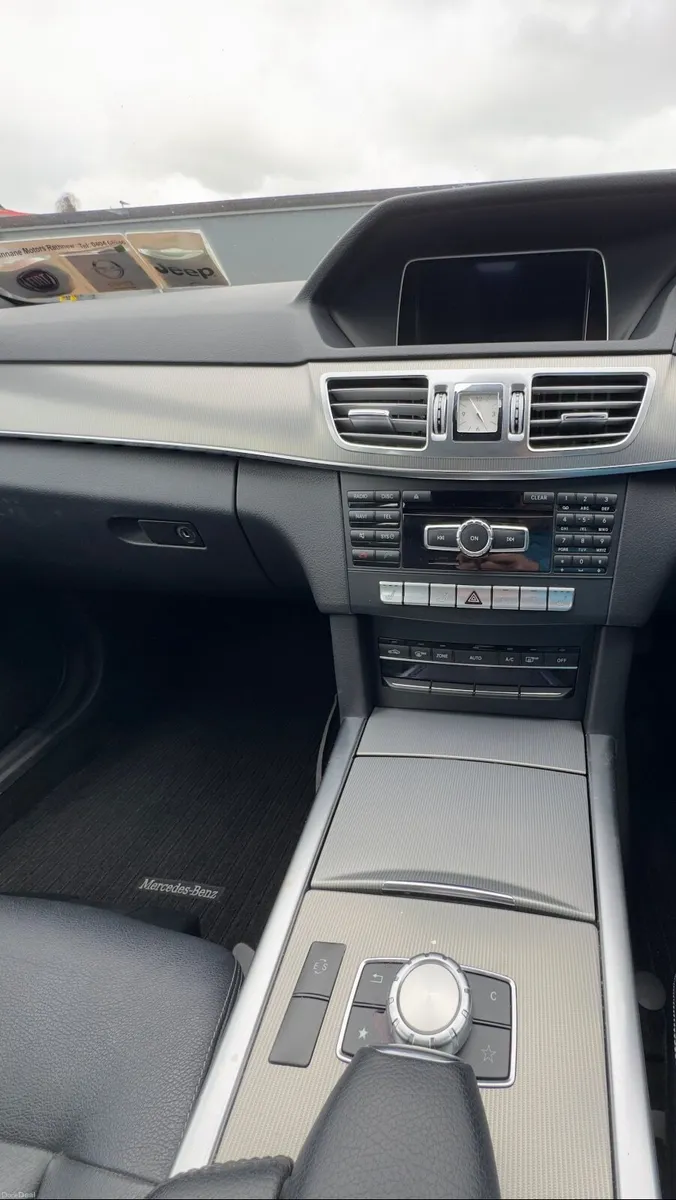 Mercedes-Benz E-Class 2013 - Image 4