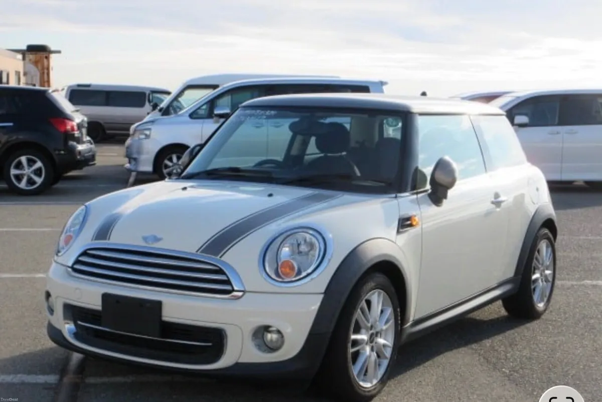 2013 Mini Cooper Perfect condition automatic - Image 2