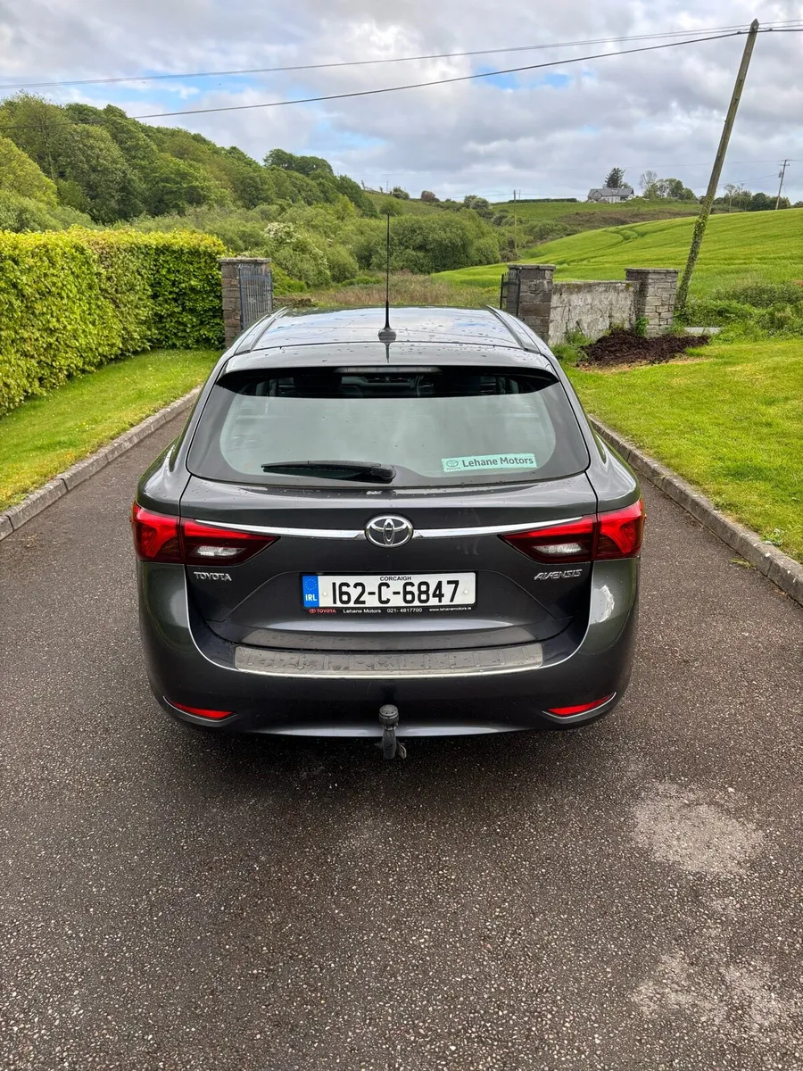 Car - Image 4