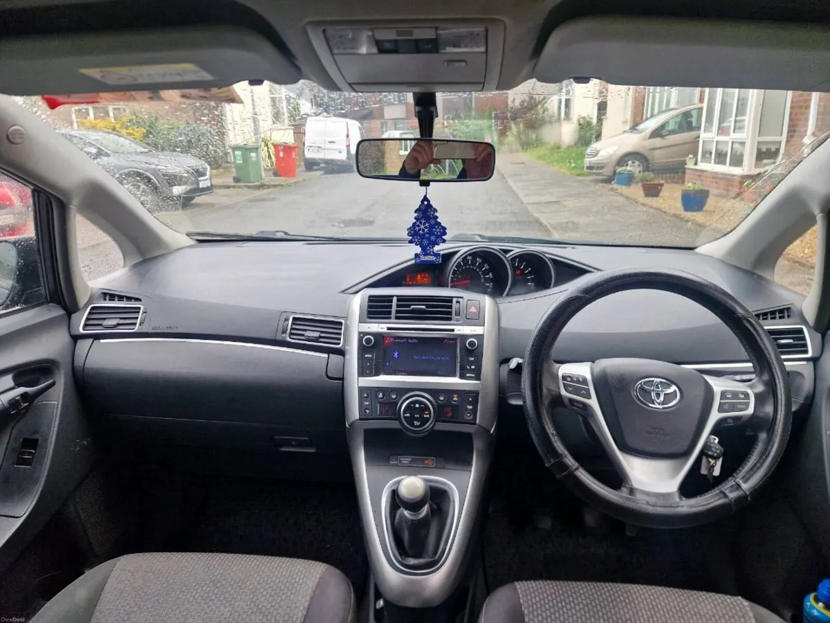 Car - Image 4