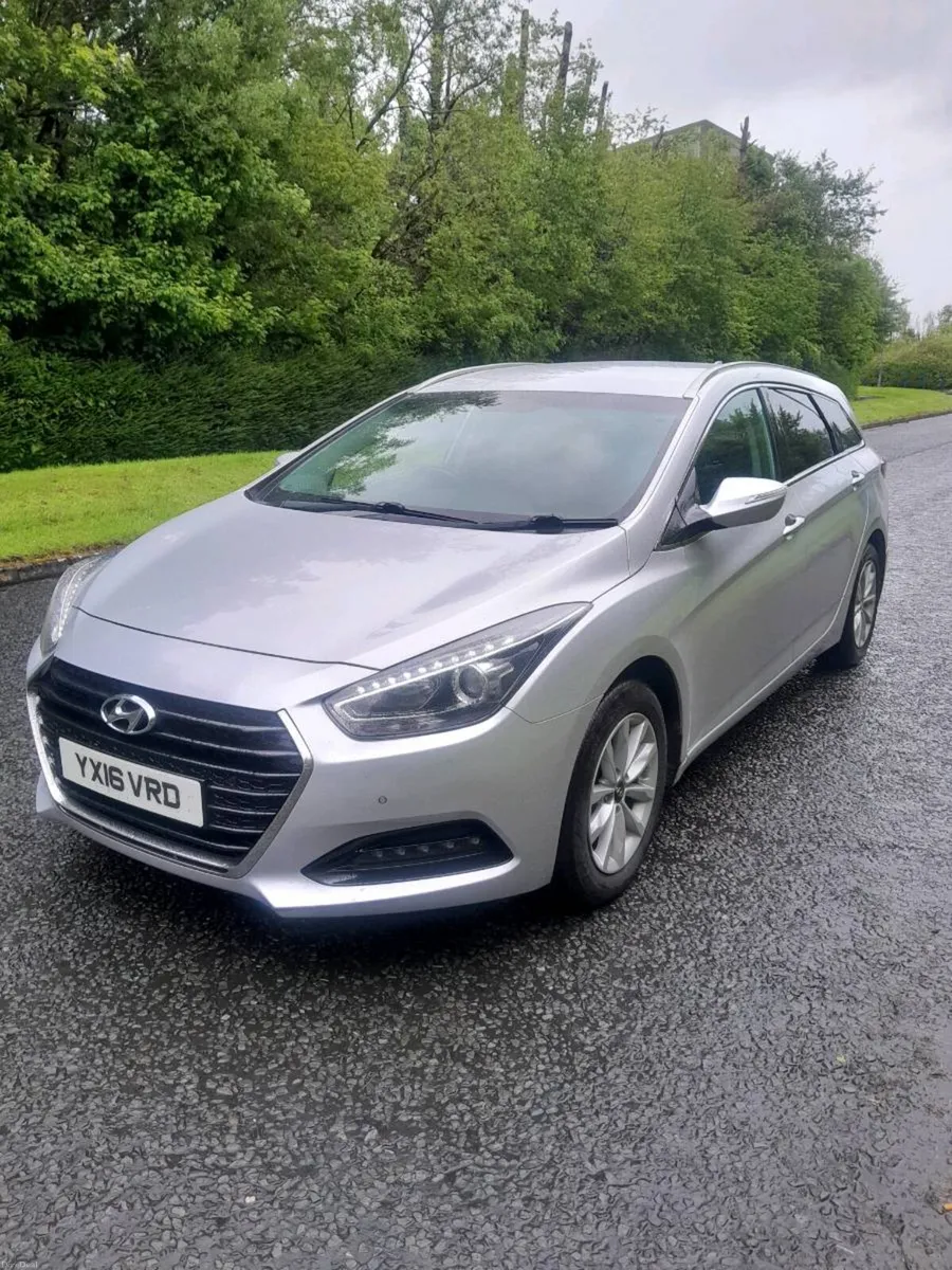 2016 HYUNDAI I40 1.7 CRDI BLUE DRIVE SE NAV 5DR - Image 2