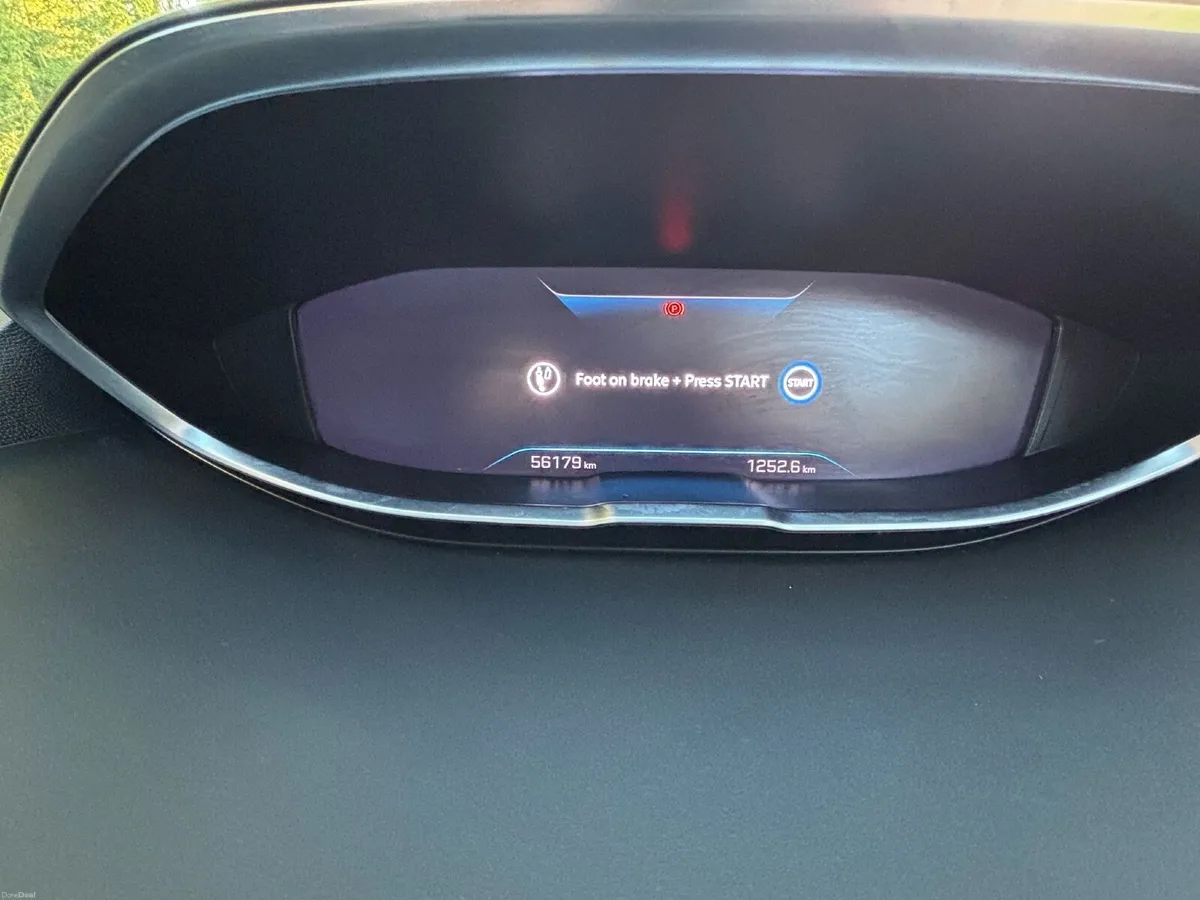 Peugeot 5008 2023 - Image 3