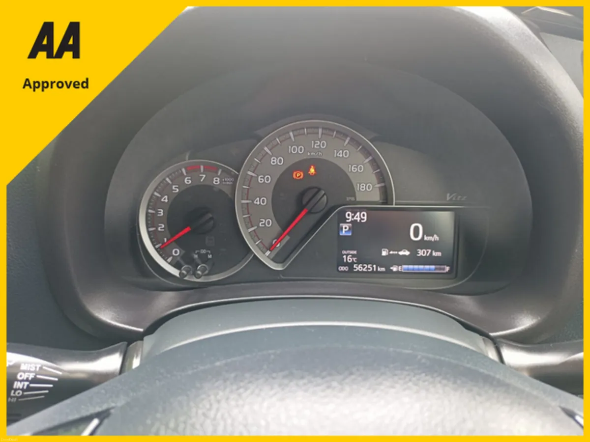 LOW MILEAGE HI SPEC TOYOTA YARIS 1.3 AUTO, 2018 - Image 4