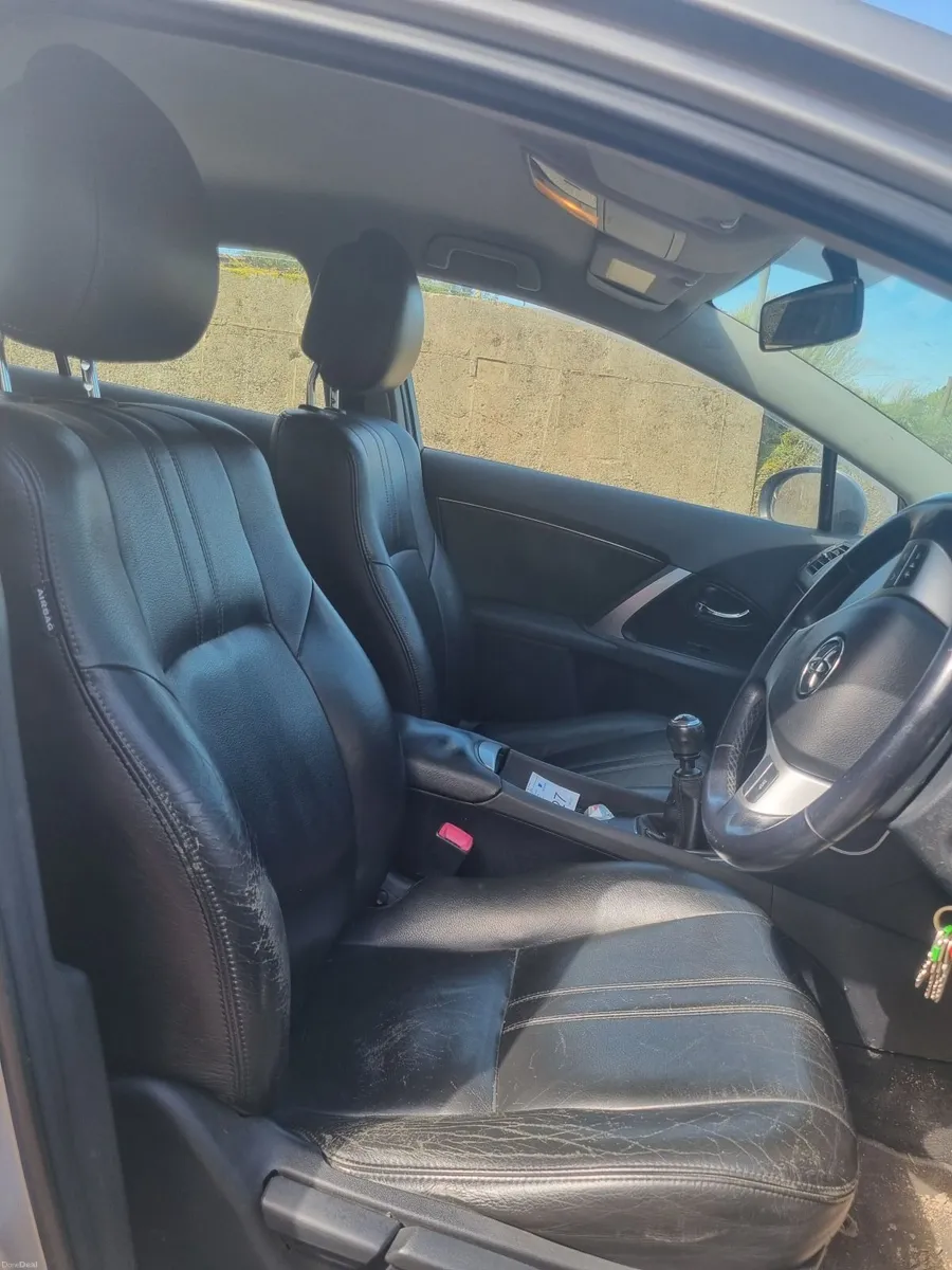 Toyota Avensis 2013 - Image 3