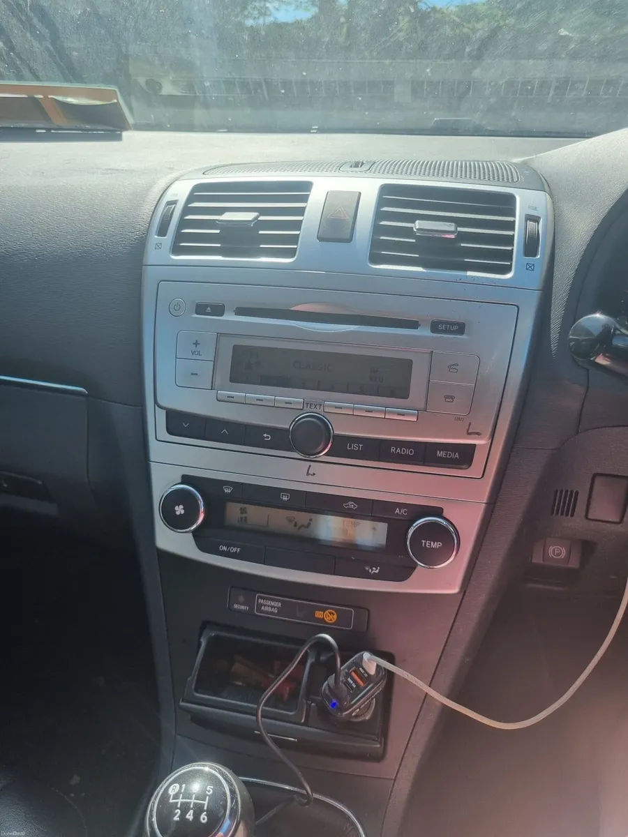 Toyota Avensis 2013 - Image 4