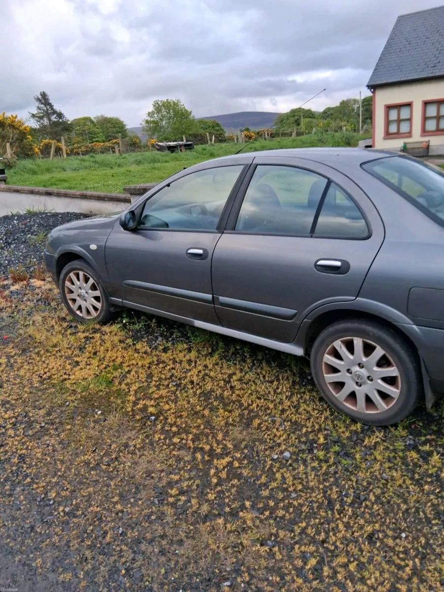 Nissan almera 1.5 petrol