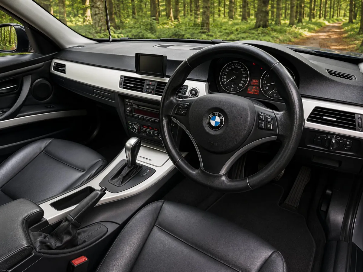 BMW 325 Coupe 2007 - Image 2
