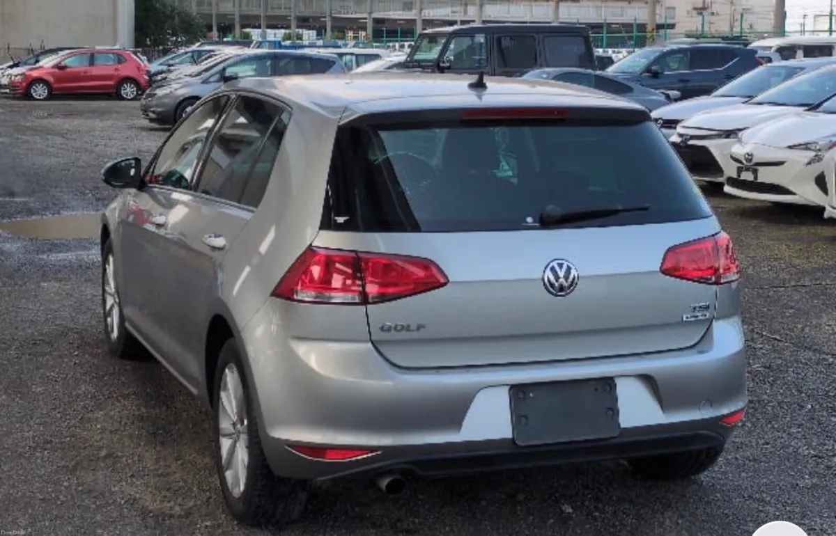 2015 VW Golf Lounge excellent condition Automatic - Image 3