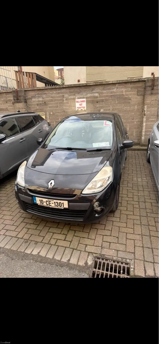 2010 Renault Clio - Image 1