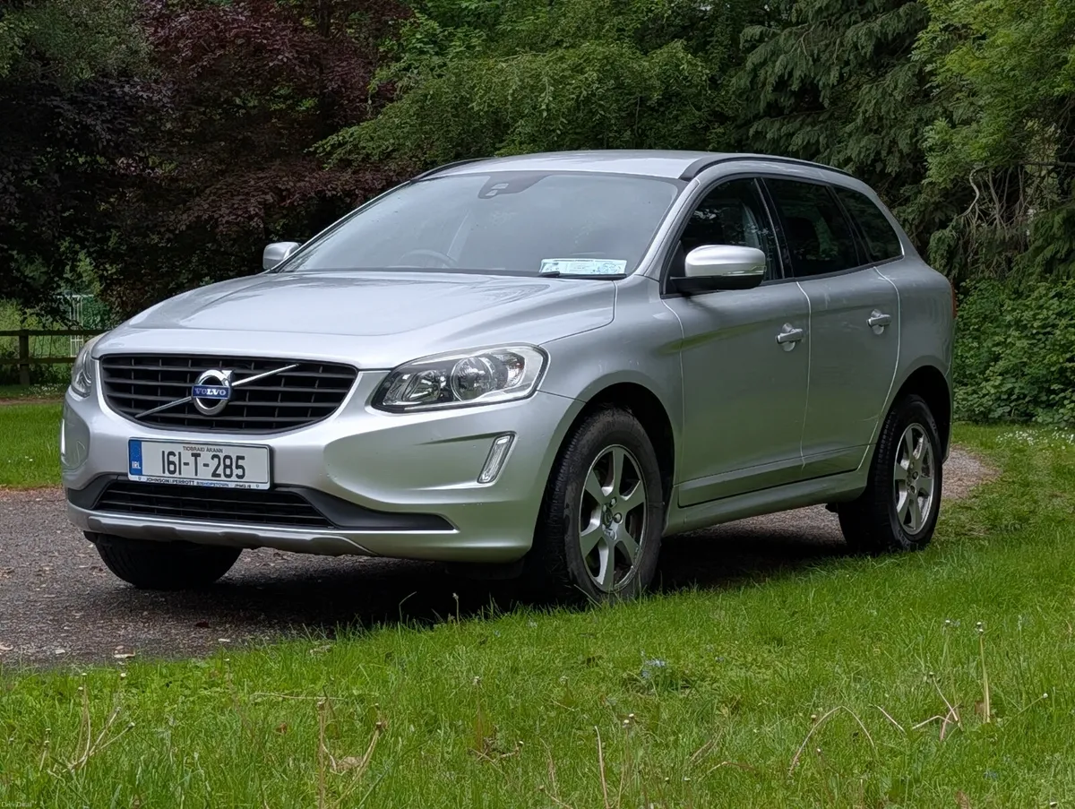 2016 Volvo XC60 2.0 Diesel warranty available - Image 3
