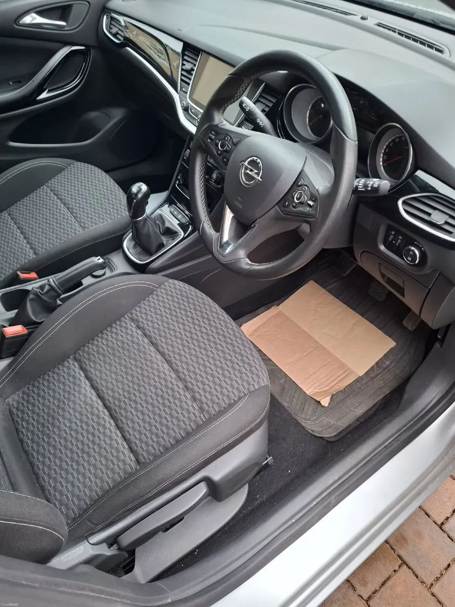 2017 Opel Astra CDTI High Spec - Image 6