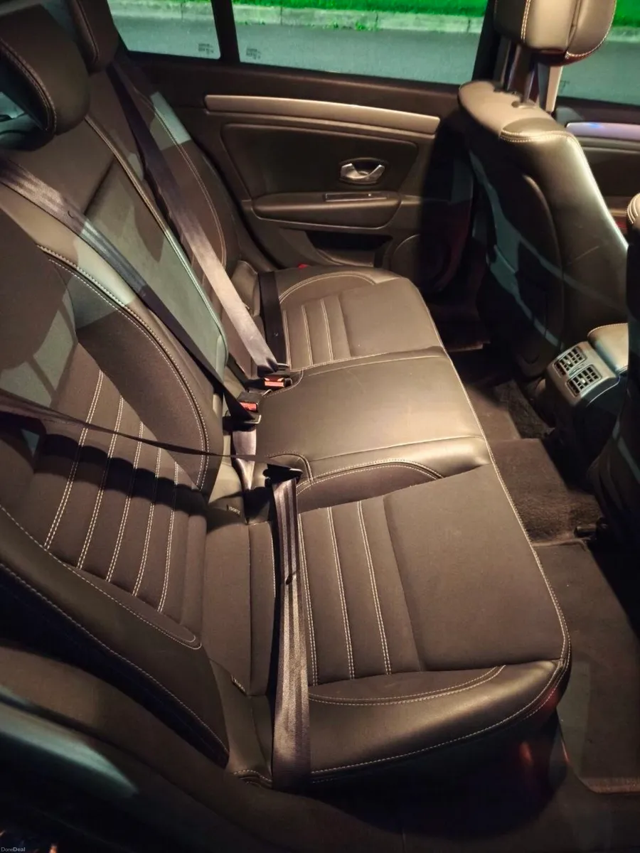 Car - Image 6