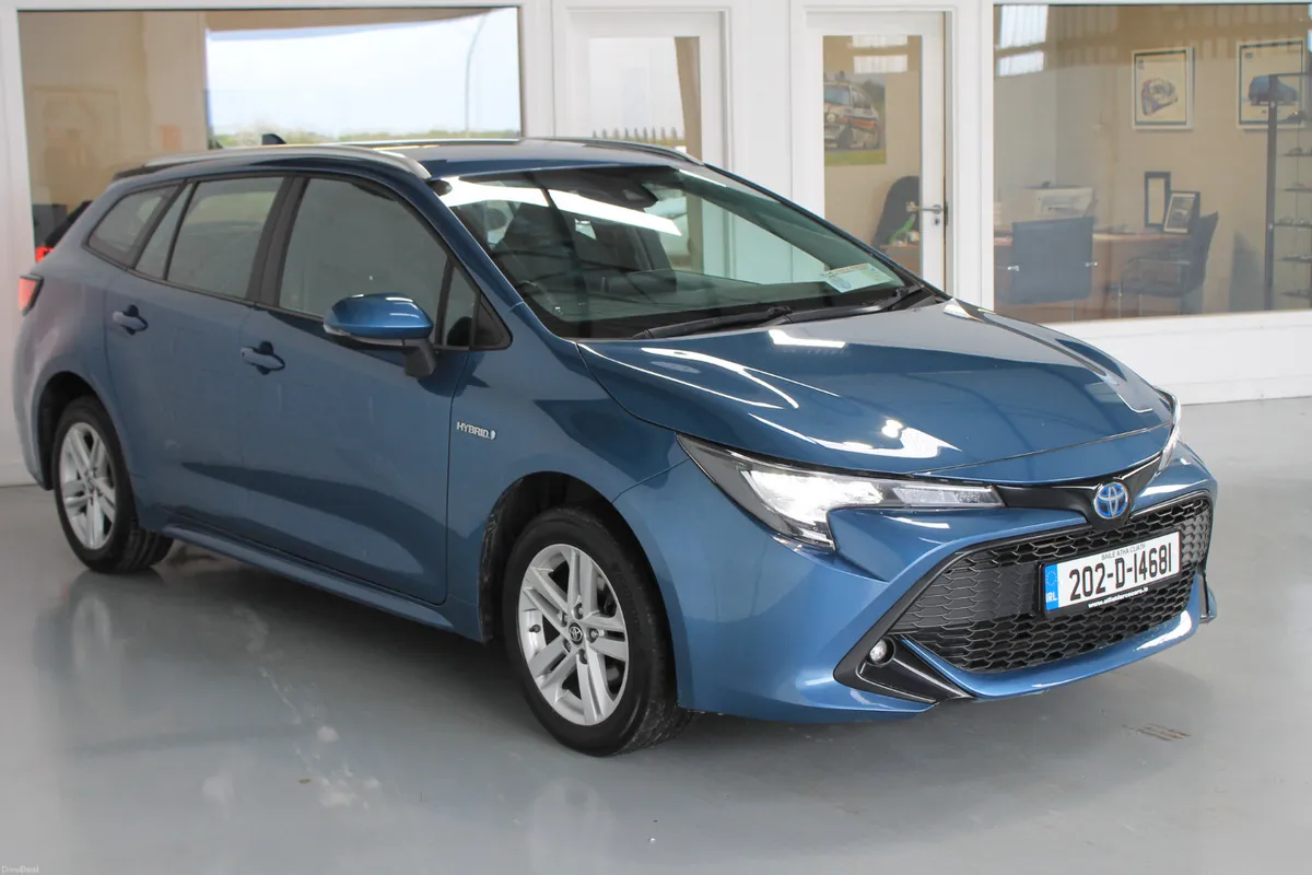 Toyota Corolla 2020 Touring Sports Low KMS New NCT - Image 4