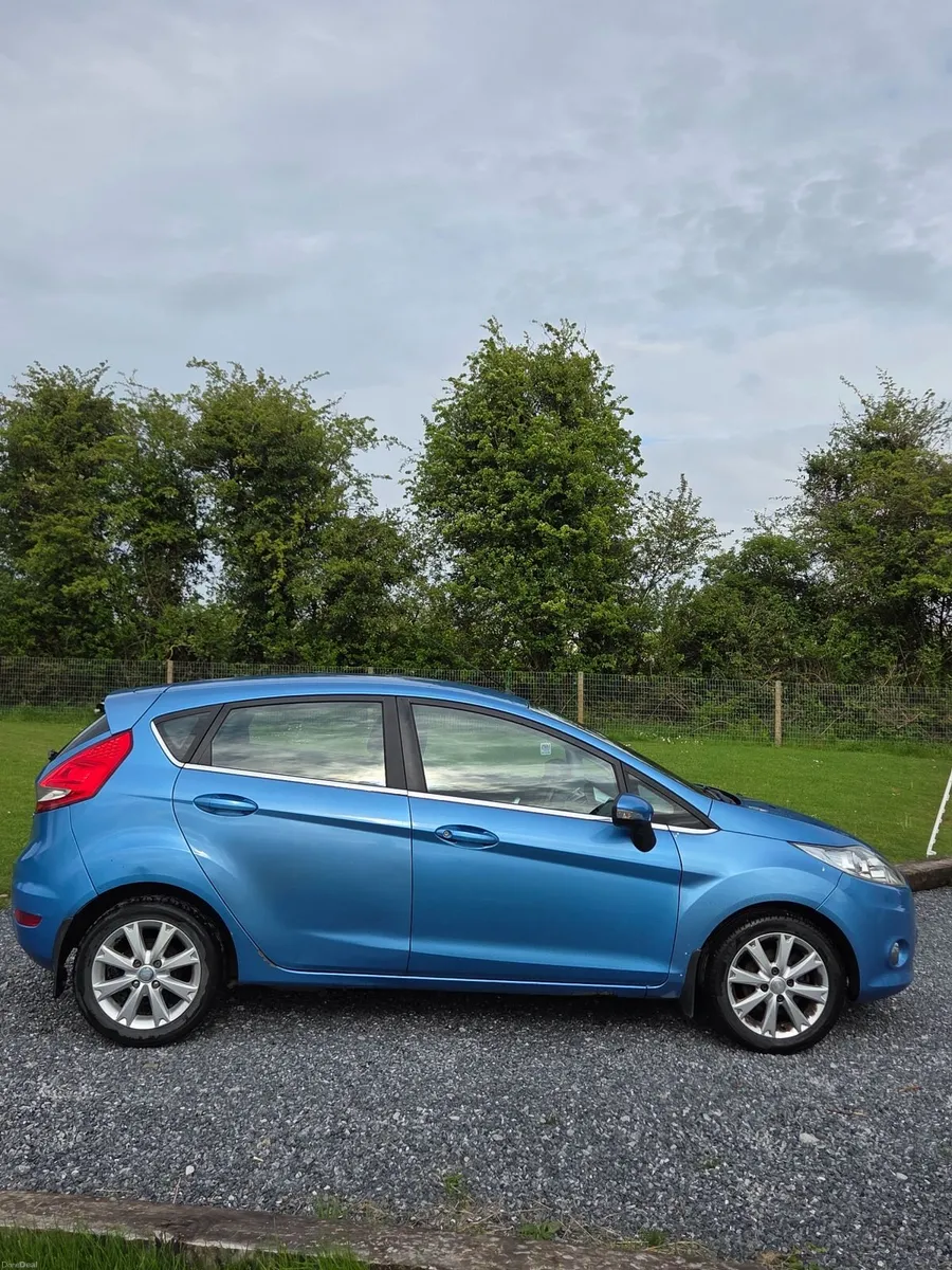 Ford Fiesta 2009 - Image 4