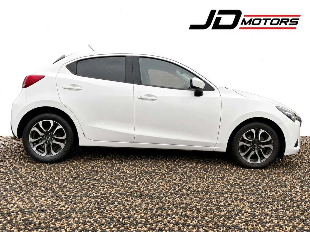 2016 MAZDA 2 EXECUTIVE 1.5 PETROL - Image 2
