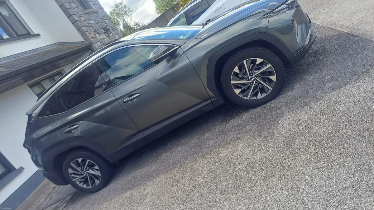 Car - Image 2